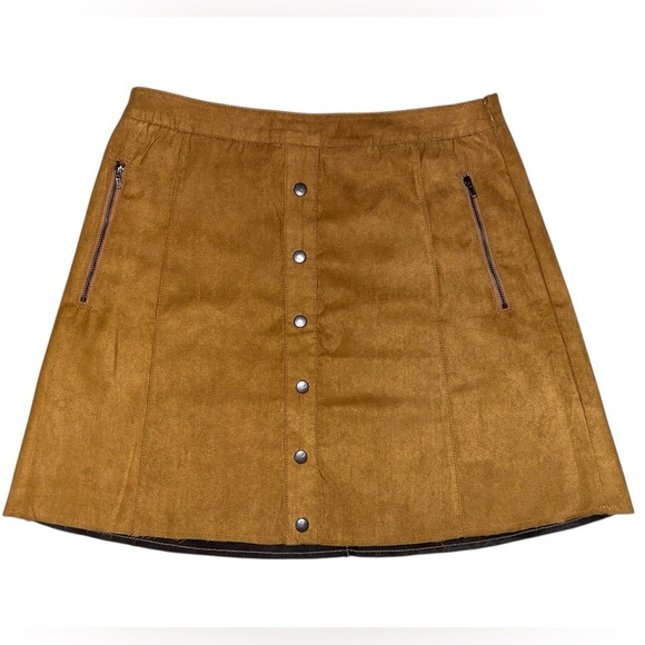 Double Zero Dresses & Skirts - DOUBLE ZERO Faux Suede Leather Mini Skirt with Raw Hem in Tan Size Small